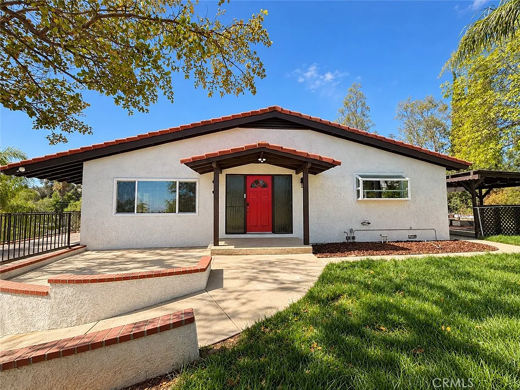 3 bed, 1964 sqft, $5,500 — Photo 2