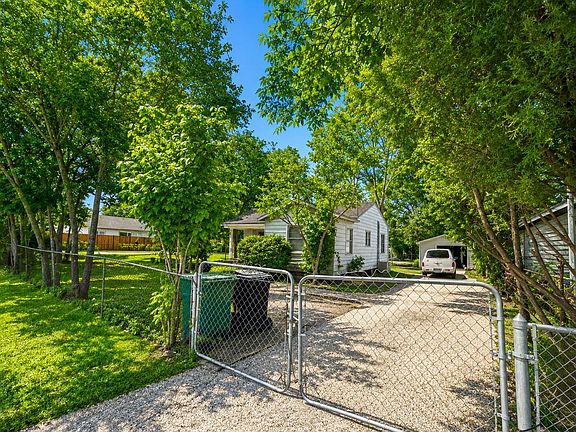 3rd image of 6003 Glen Lee Dr