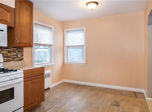 2nd image of 2 Blackford Ave