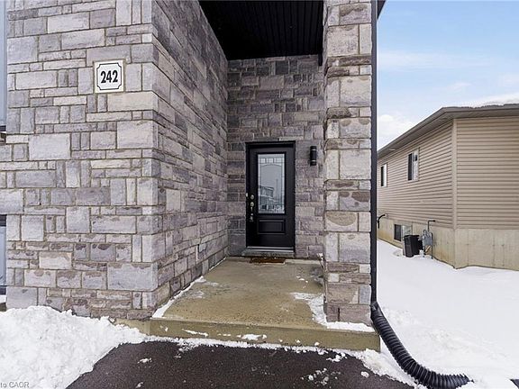 3rd image of 242 Glen Nora Dr