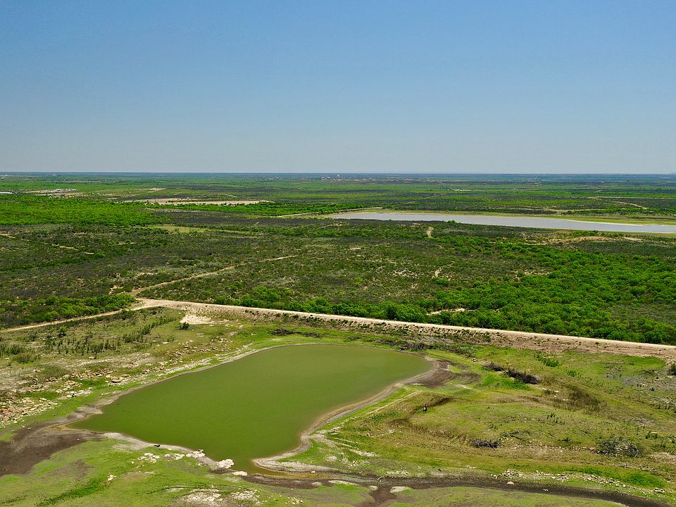 1st image of 5 700/ Acre