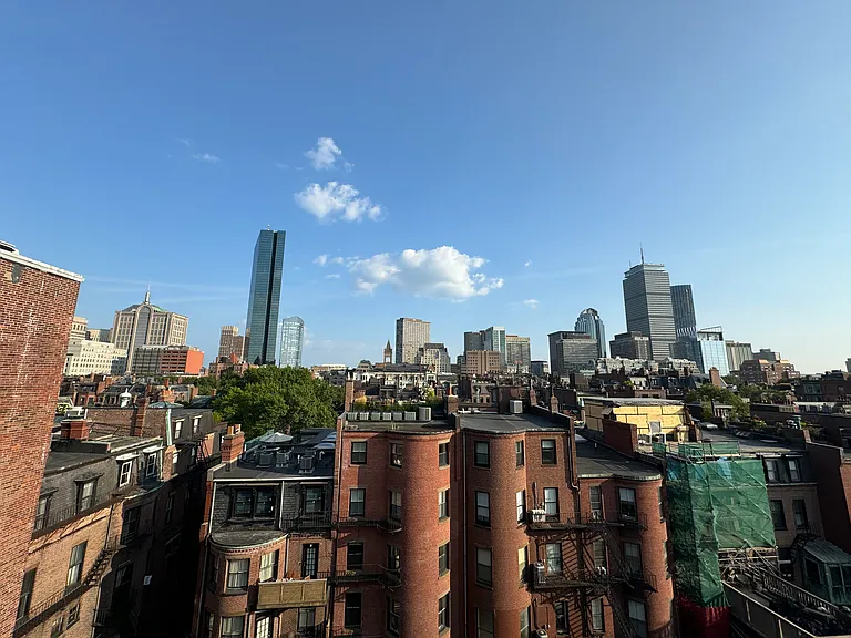 Beacon St — Photo 38