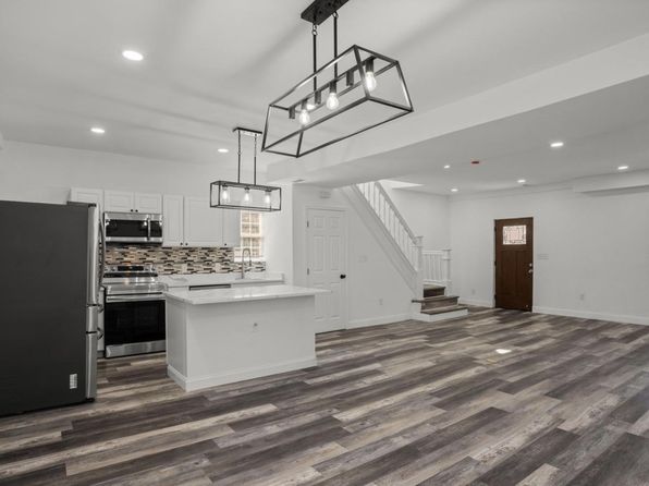 2305 James St #1