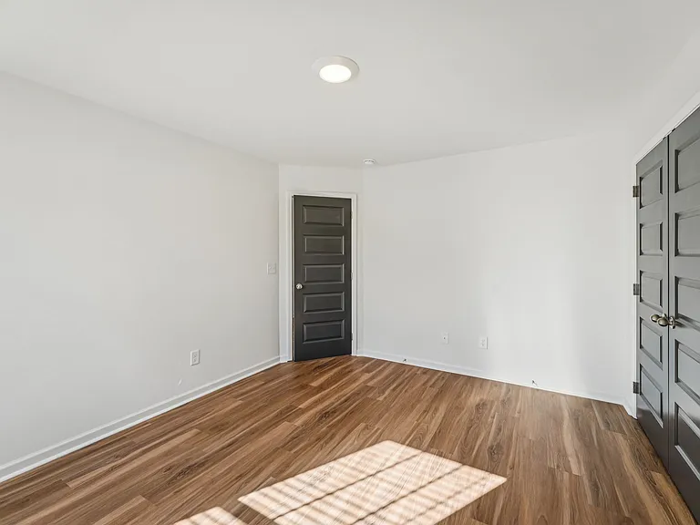 Quinn Residences at Dorchester Place — Photo 206