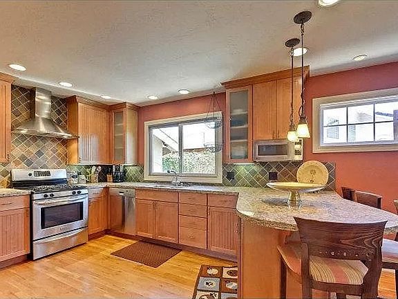 2nd image of 755 Loyalton Dr