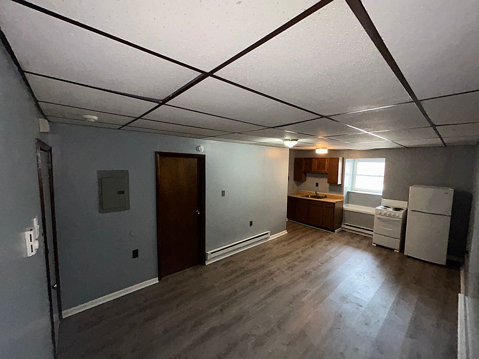 1st image of 131 Wood St #104