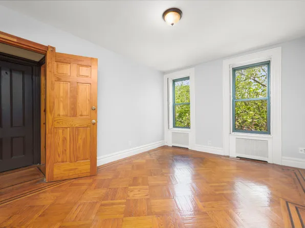 490 Decatur Street image 27 of 38