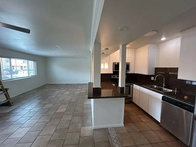 6811 Alvarado Rd #13 — Photo 20