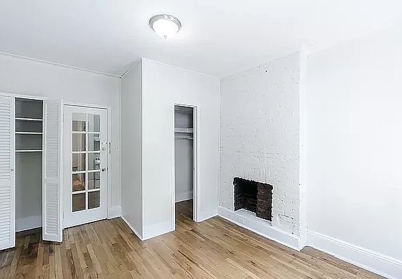 2nd image of 407 45th St Unit 5E
