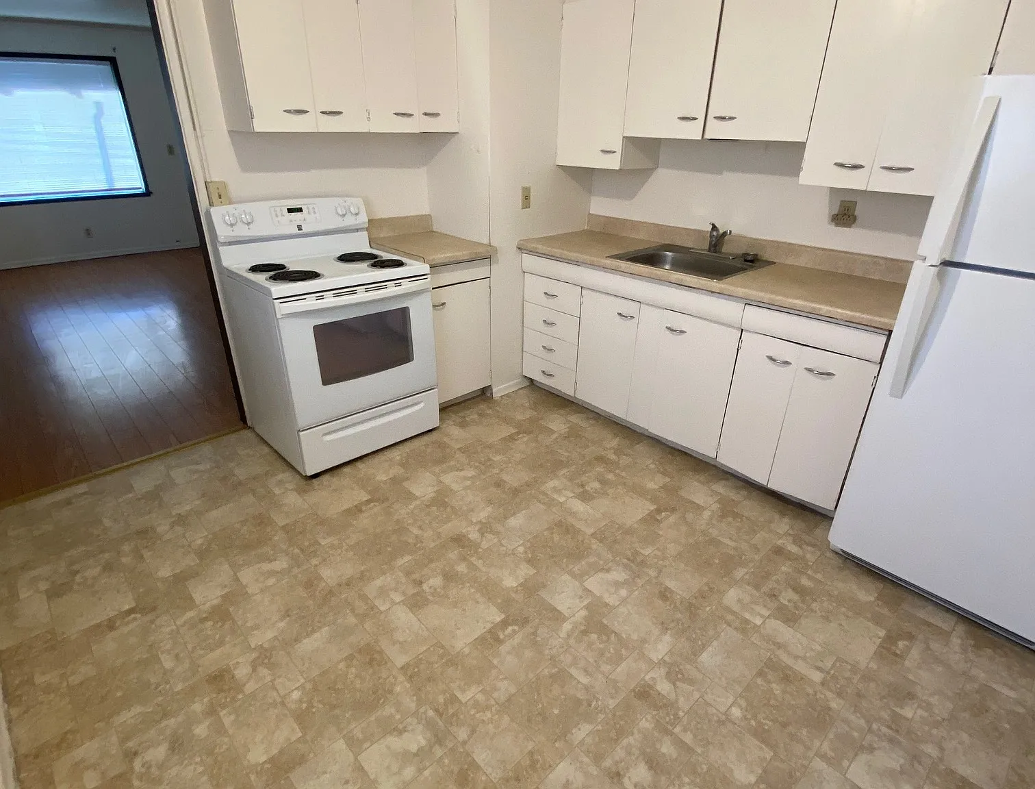 2 bed, 800 sqft, $1,195 — Photo 1