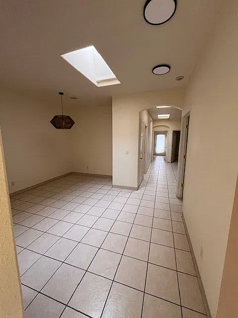 3 bed, 2.0 bath, 1200 sqft, $1,650 — Photo 3