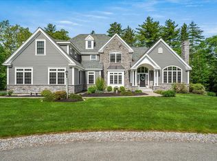 72 Settlers Ct, Bedford, NH 03110