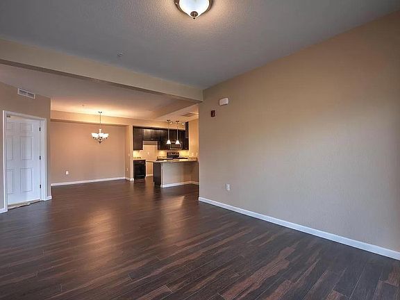 5th image of 804 Summer Hawk Dr Unit 7105