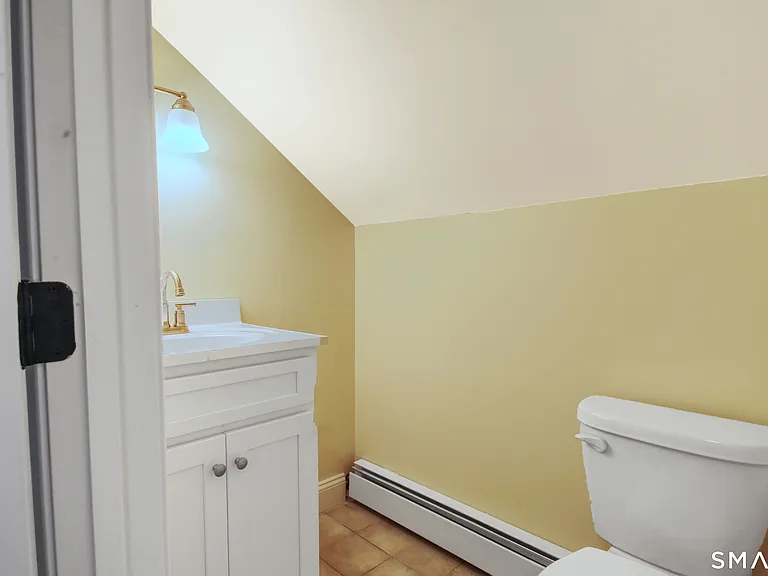 136 Hillside Ave — Photo 17