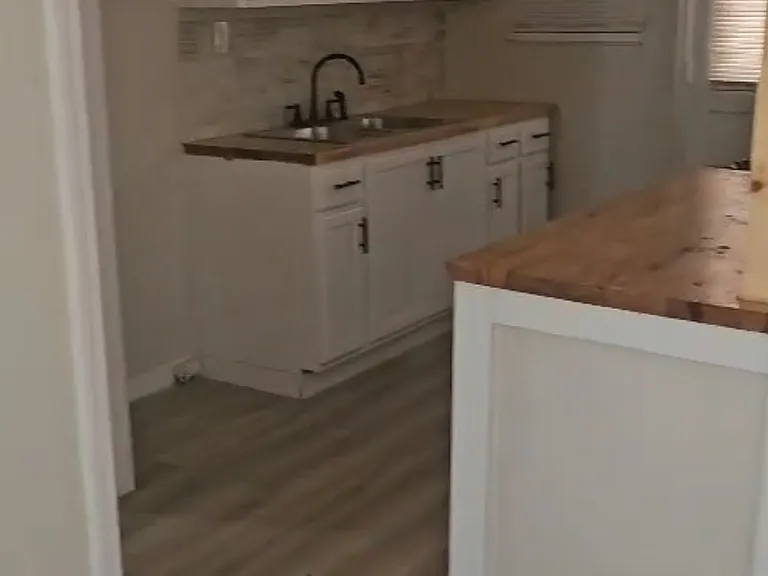 224 Cherokee St — Photo 5