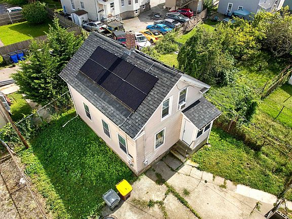 2nd image of 222 Albion St