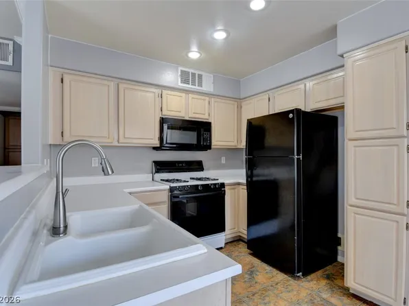 5710 E Tropicana Ave Unit 2007, Las Vegas, NV 89122