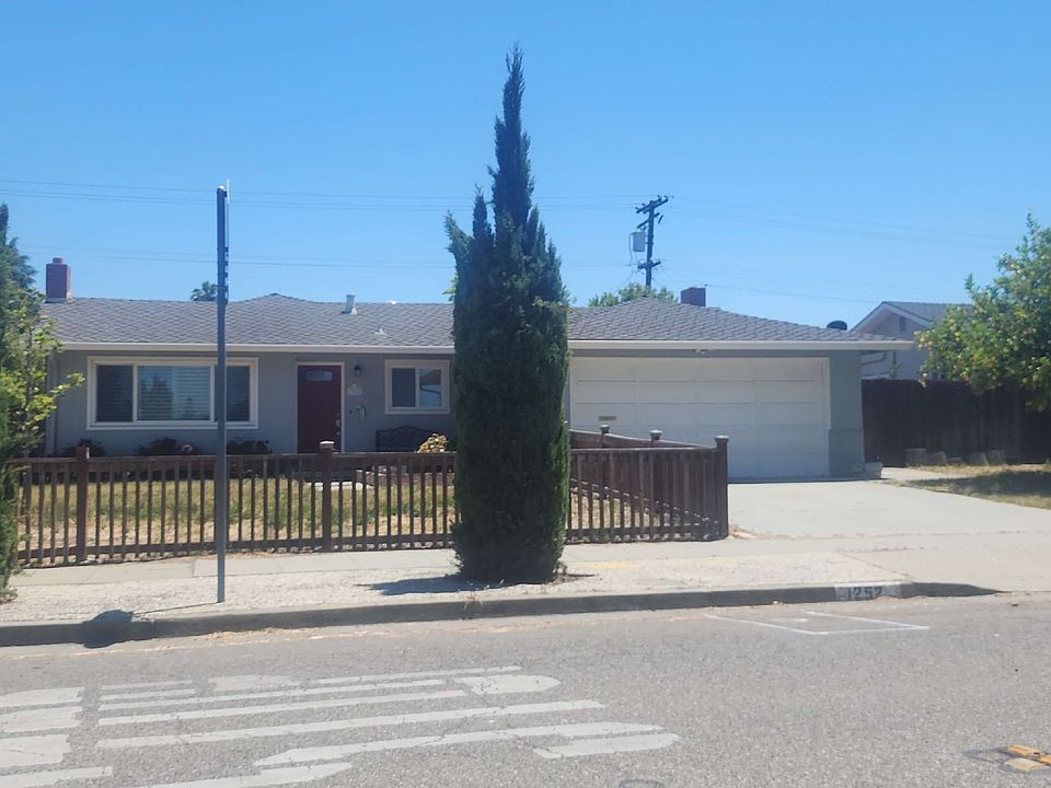 1st image of 1252 Rodney Dr