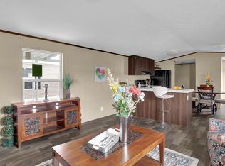 124 Greenbriar Ln W, Hebron, OH 43025