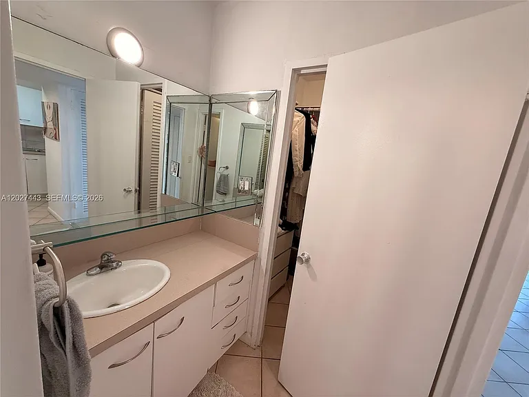 100 Lincoln Rd #1427 — Photo 13
