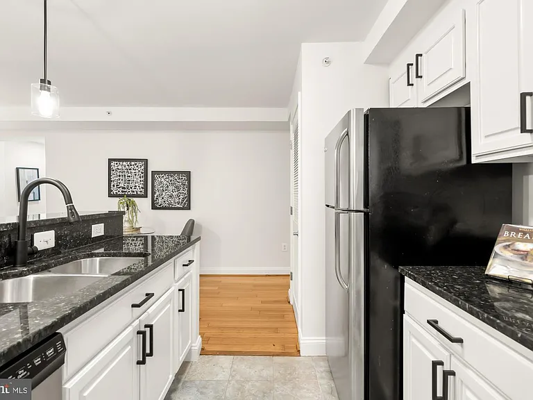 804 Taylor St NW #105 — Photo 9
