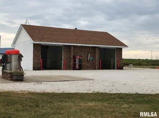 300 Reichert Rd, Divernon, IL 62530