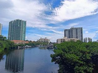 19999 E Country Club Dr #1302, Aventura, FL 33180