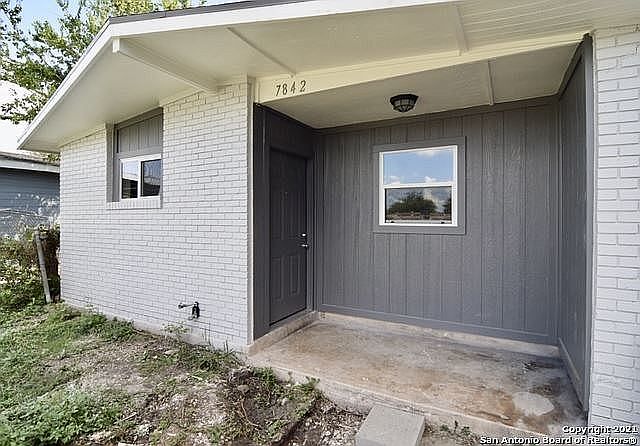1st image of 7842 Pony Ln
