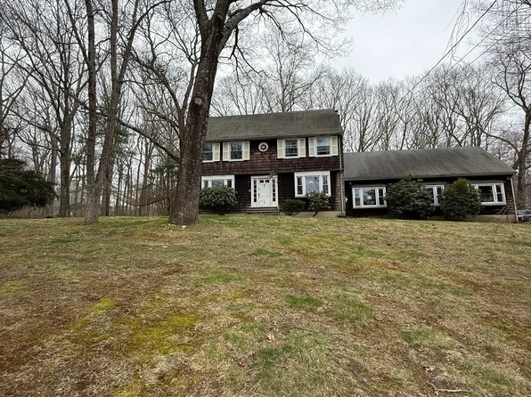 7 Willow Lane, East Lyme, CT 06333