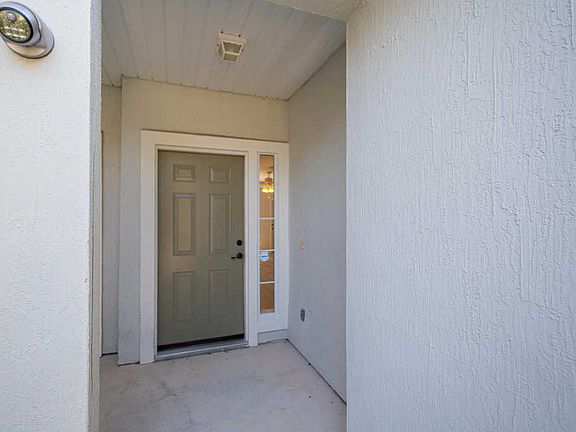 3rd image of 805 Southern Creek Dr