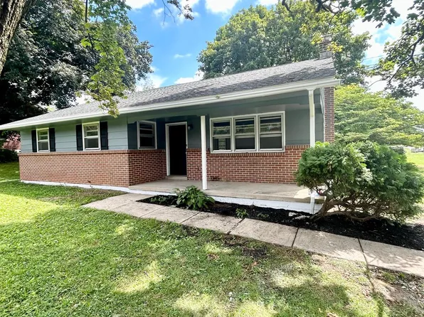13 Water St, Oley, PA 19547