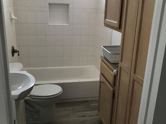 5th image of 5743 Bartmus St