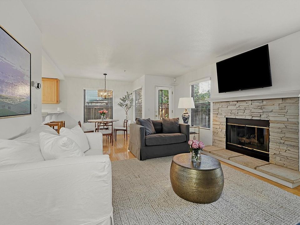 1st image of 3204 Villa Lane