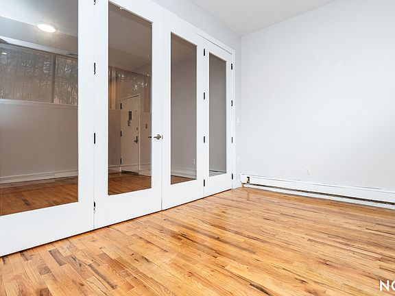 4th image of 1073 Bedford Ave #1R