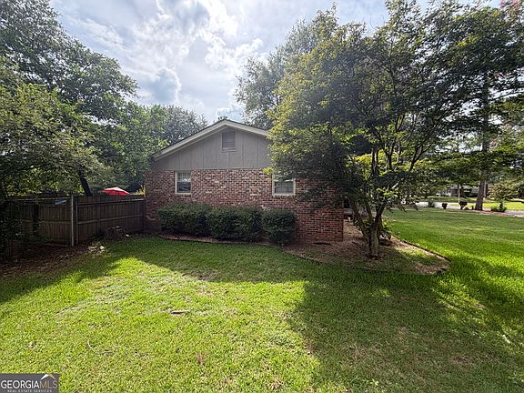2nd image of 2622 Pine Valley Rd