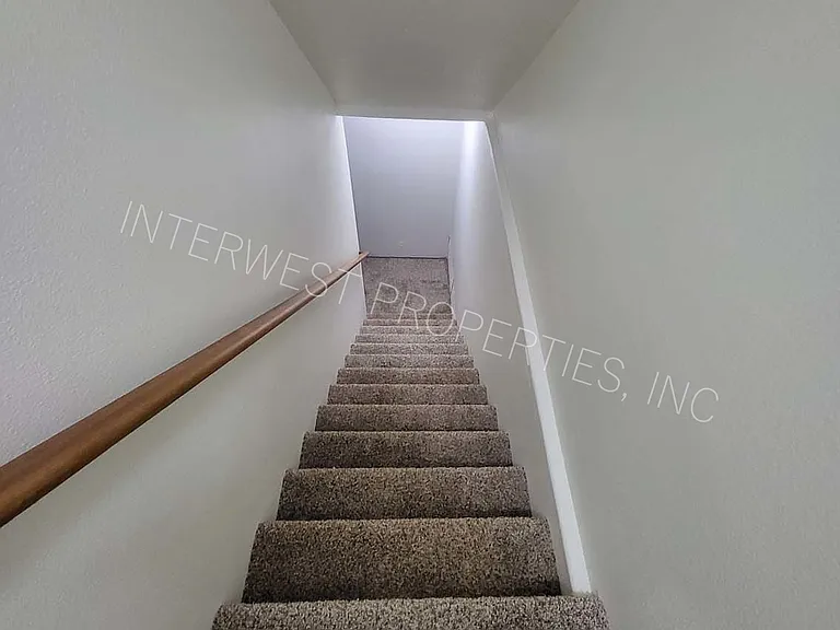 520 NE 128th Ave #5 — Photo 11
