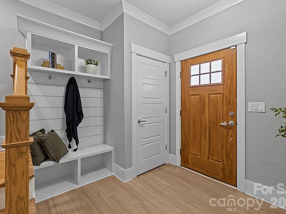 2nd image of 2309 Marlowe Ave