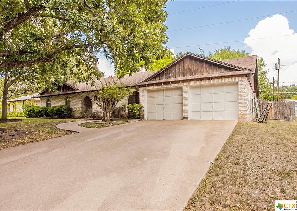 1st image of 3304 White Oak Dr