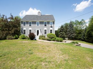 7 Union Rd, Stratham, NH 03885