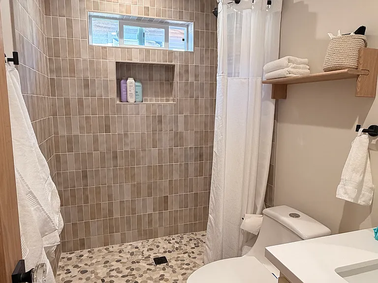 2247 Shoredale Ave — Photo 10