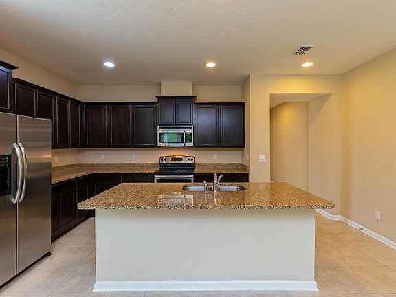 5th image of 1544 Oldenburg Dr