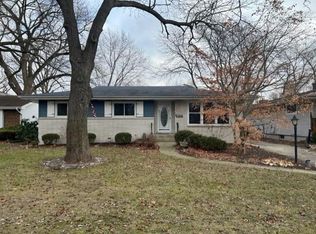 9153 Foliage Ln, Munster, IN