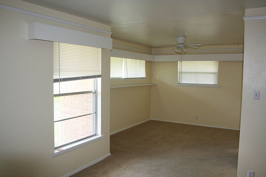 Transition: Den to Dining