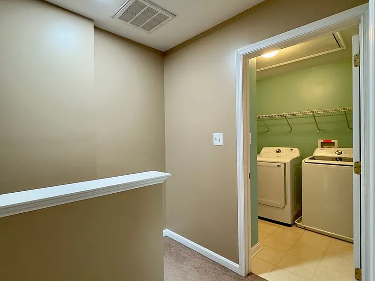 130 Mohegan Dr #B — Photo 22