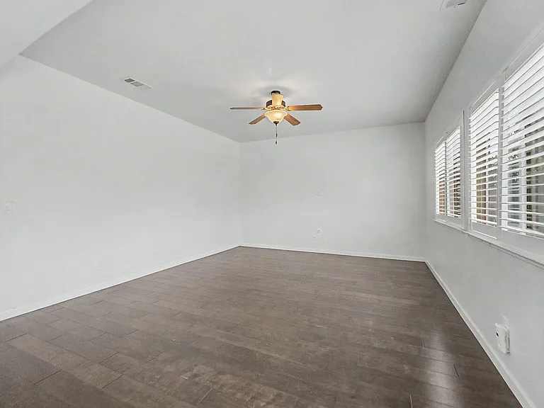 5590 Cobbler Ln — Photo 13