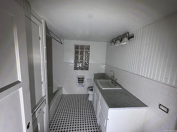 5th image of 315 shadwell