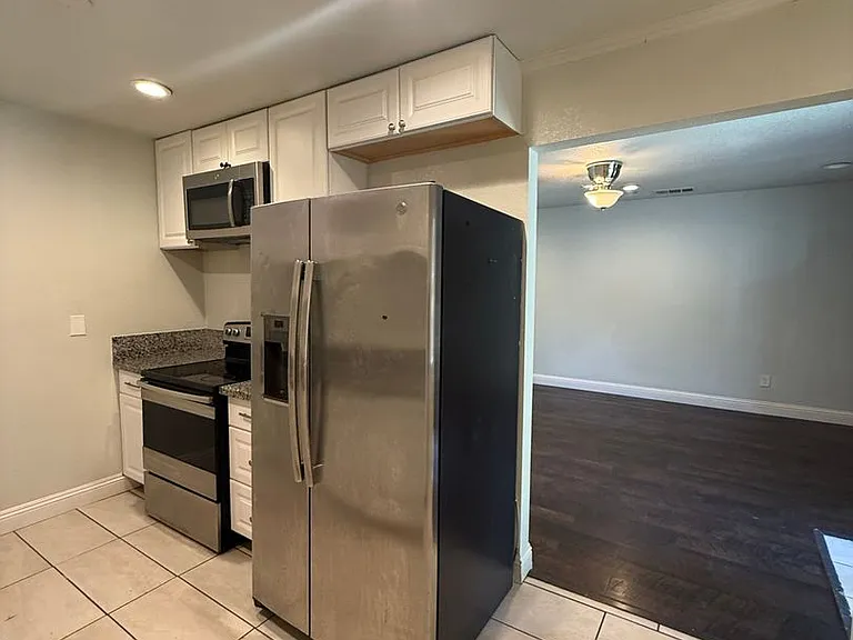 7400 Loma Verde Way — Photo 17