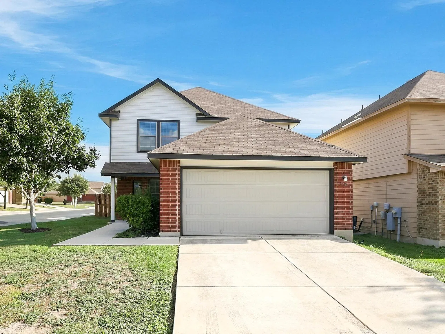 Enclave at Northeast Crossing — Photo 3