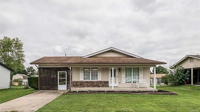 1st image of 920 Sommerset Dr