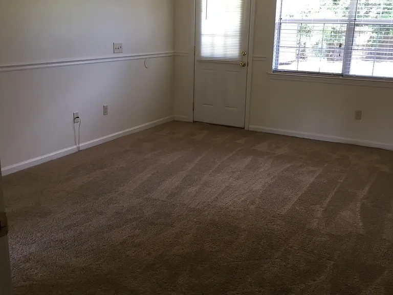 166 NE Jamey Ln — Photo 10